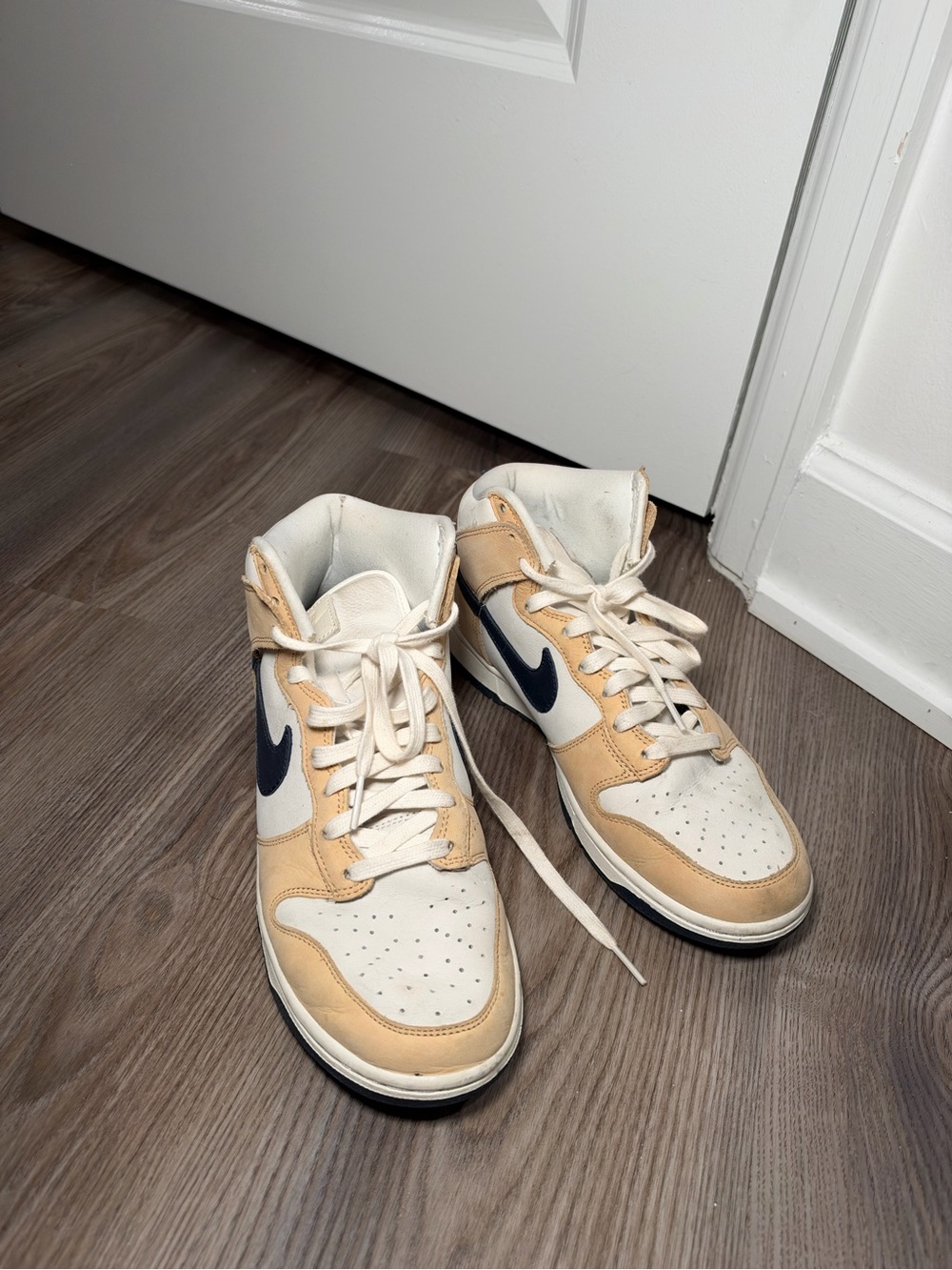 Nike Men's High-Top Sneakers in Cream and Navy Swoosh